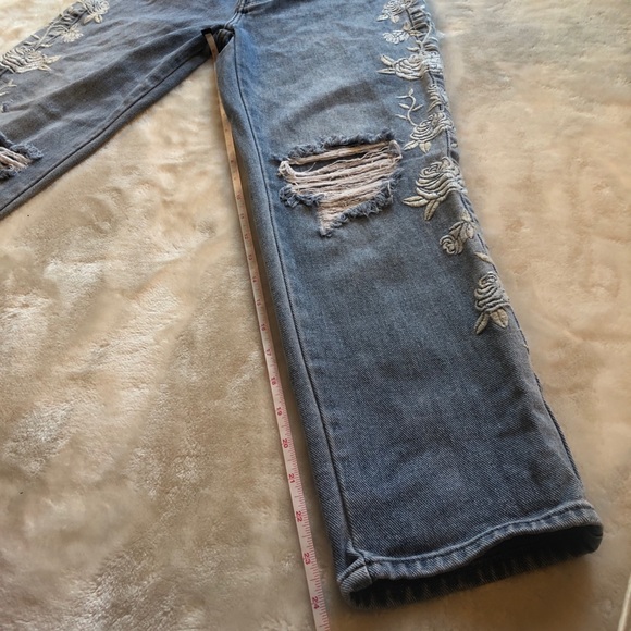 PacSun Embroidered Floral & Distressed Mom Jean - Picture 12 of 12